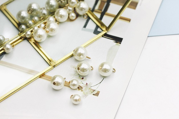 ribbon_ribel_accessory_9pearl_02.jpg