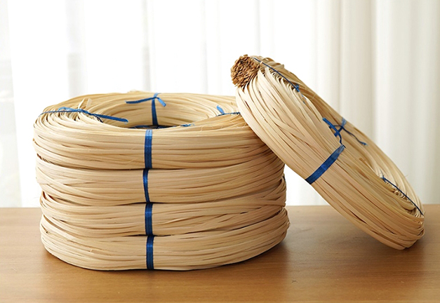 ラタン(籐) 半楕円形 生成り 幅4.5/7.5mm 470-500g – ribel