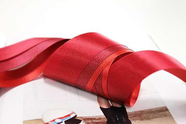 235 poppy red 両面ゴールドパールサテン3.jpg