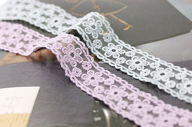 花柄刺繍レース4.jpg