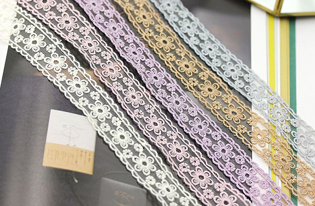 花柄刺繍レース3.jpg